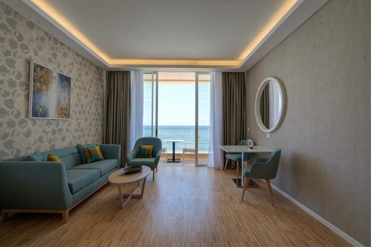 Lancaster Eden Bay Hotel Beirut Exterior photo